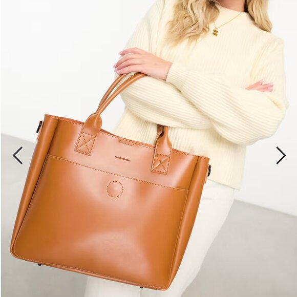 Claudia Canova single pocket tote bag in tan - Picture 3 of 4